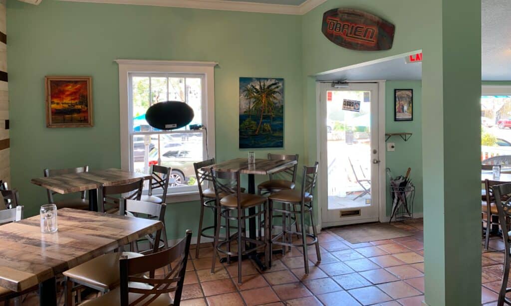 Best Neighborhoods in Orlando - Rose Isle Orlando FL Restaurant Island Time