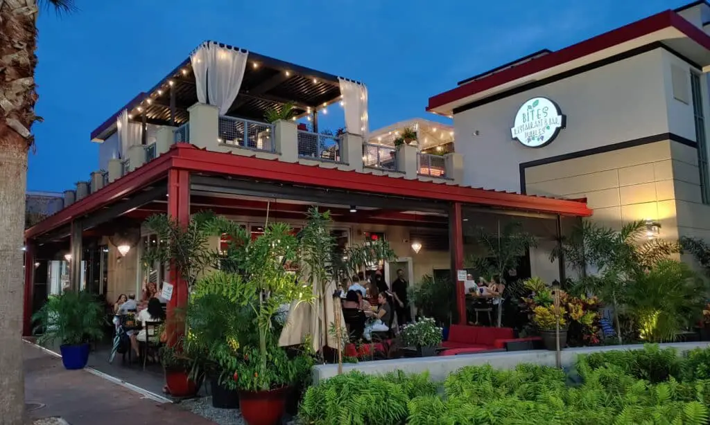 Best Neighborhoods in Orlando - Rowena Gardens Orlando FL Restaurants Bites Bubbles